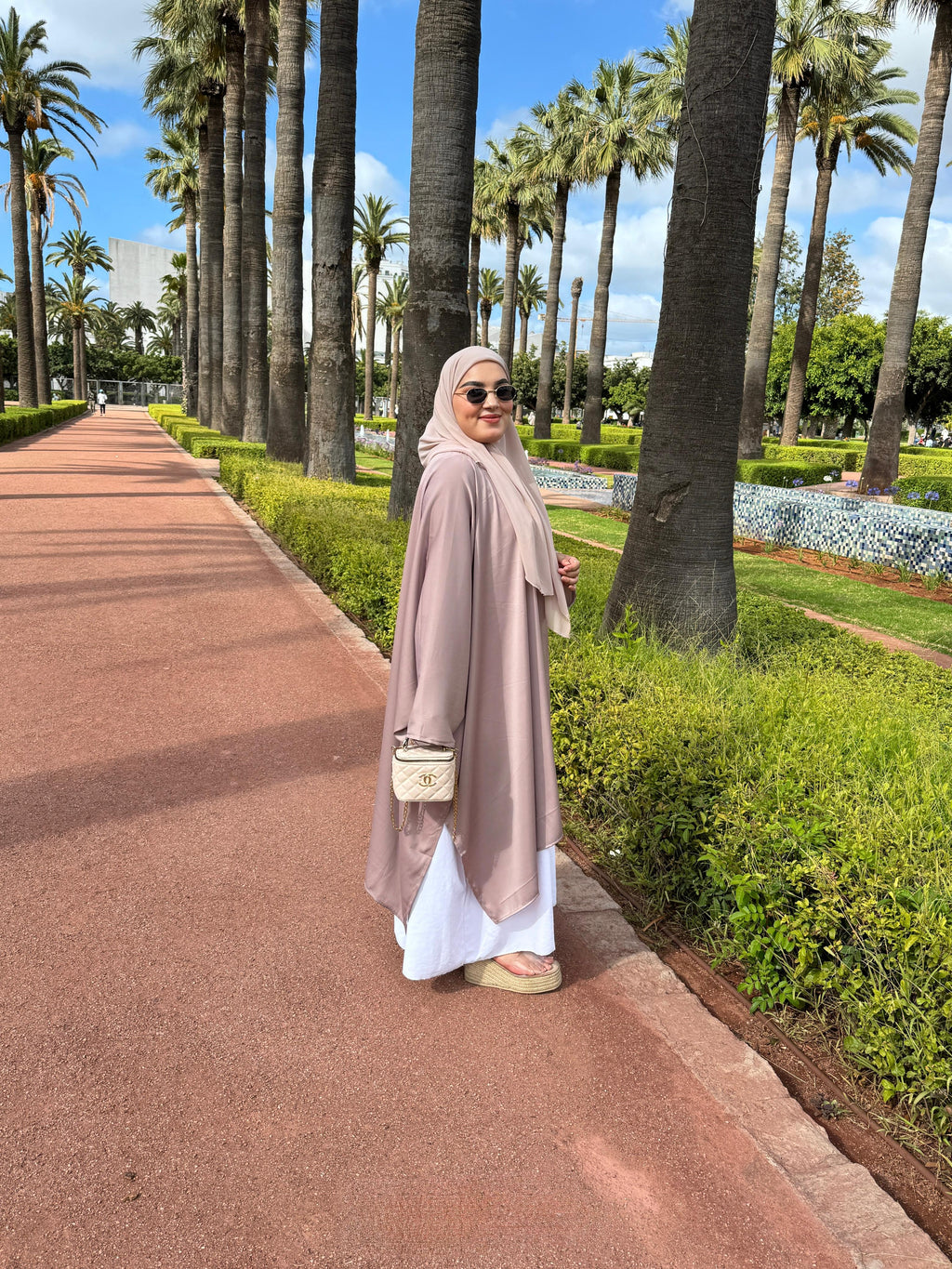 Cape Farasha + Foulard Offert – Élégance &amp; Confort Absolu